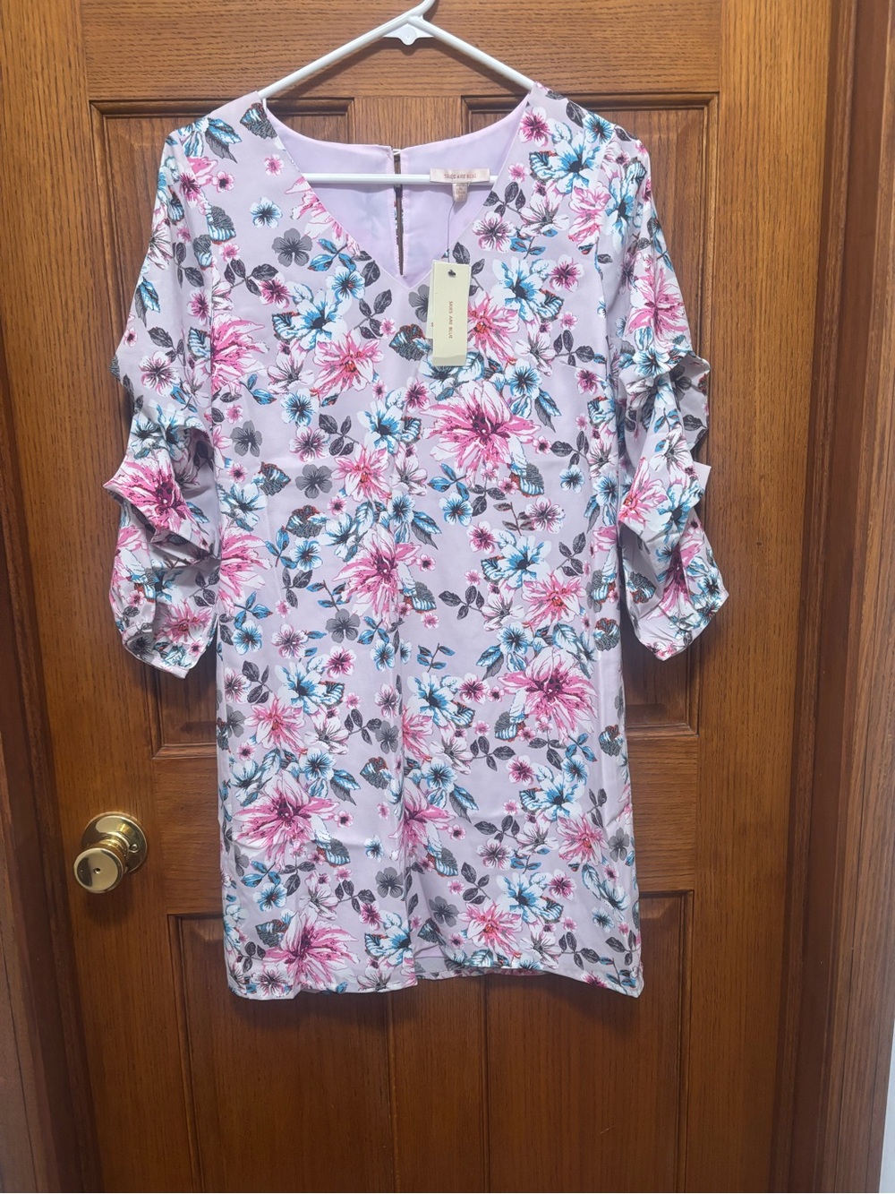 Skies Are Blue Pink Floral V-Neck Dress with Pink & Blue Blooms. Sz XS